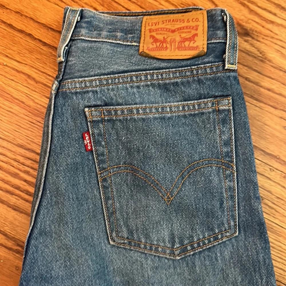 Levi's Women's Straight Leg Jeans in Blue - Picture 3 of 13